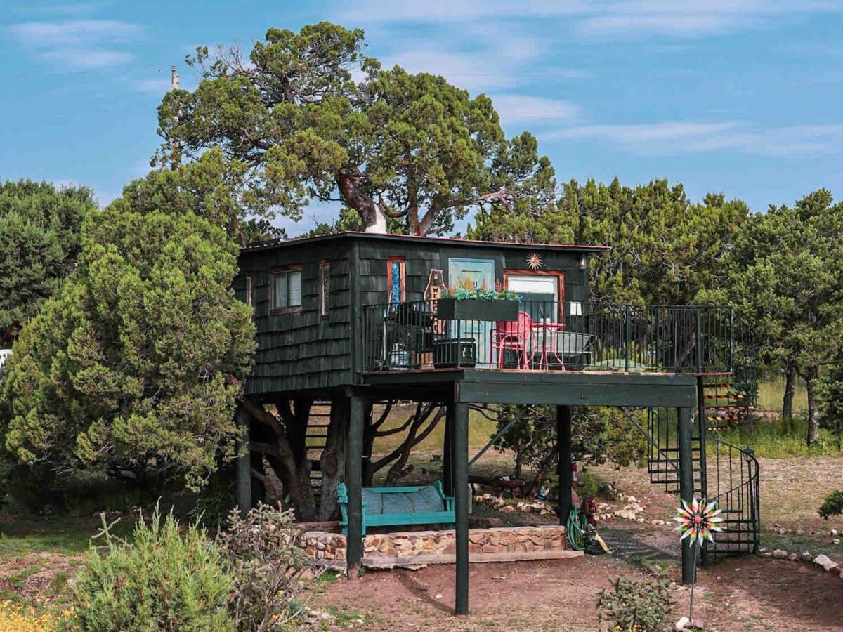 Ashley'S Treehouse At El Mistico Ranch Villa Nogal Exterior photo